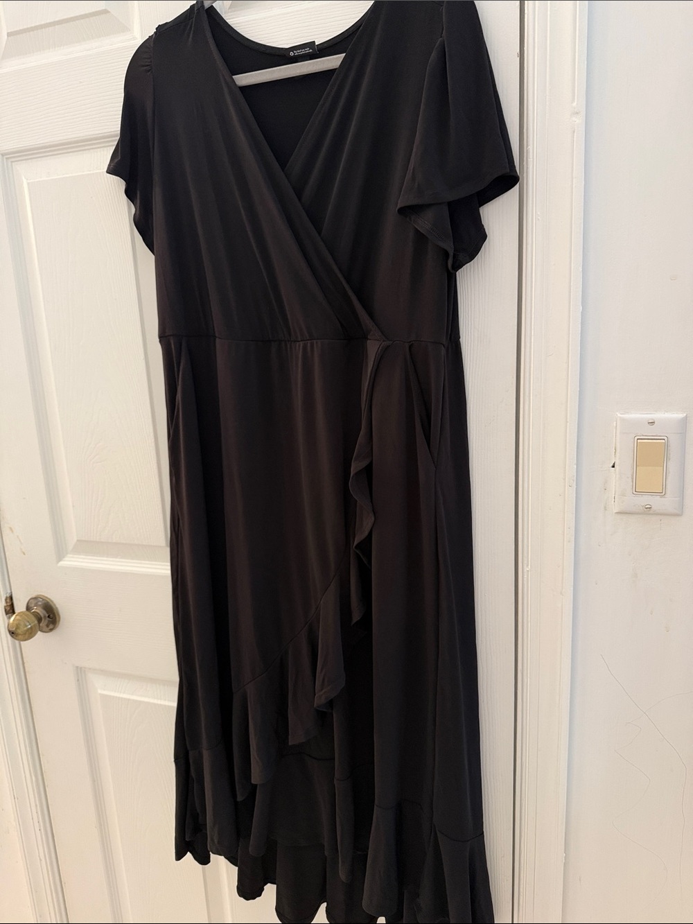 NWOT torrid Black Wrap Ruffle Midi Dress 1X